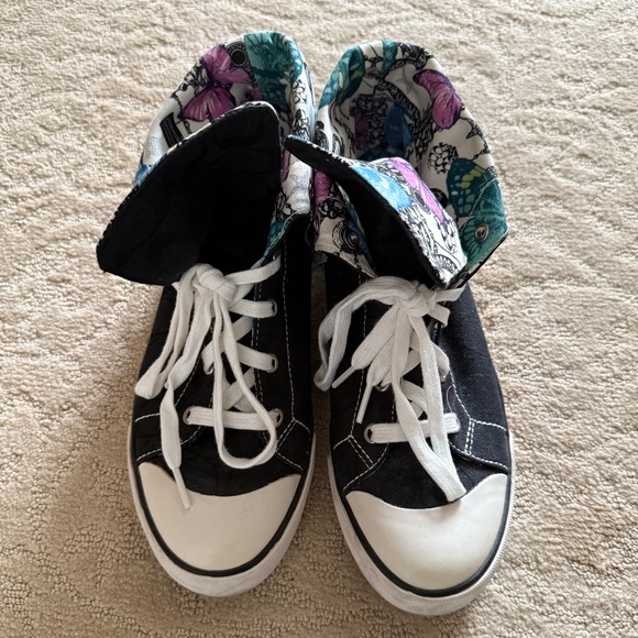 COACH - Vintage Bonney Black Signature Butterfly Fold-Over Sneakers - Picture 4 of 5